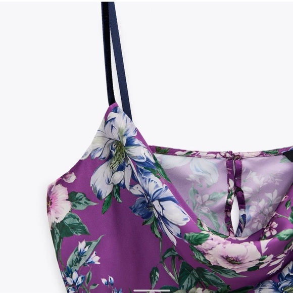 Zara purple floral satin top- Large - Picture 3 of 7